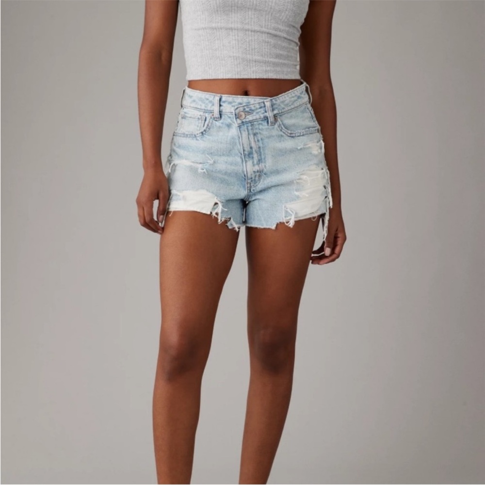 American Eagle High Rise Strigid Distressed Denim Mom Short Faded Light Size 2 - Picture 2 of 7